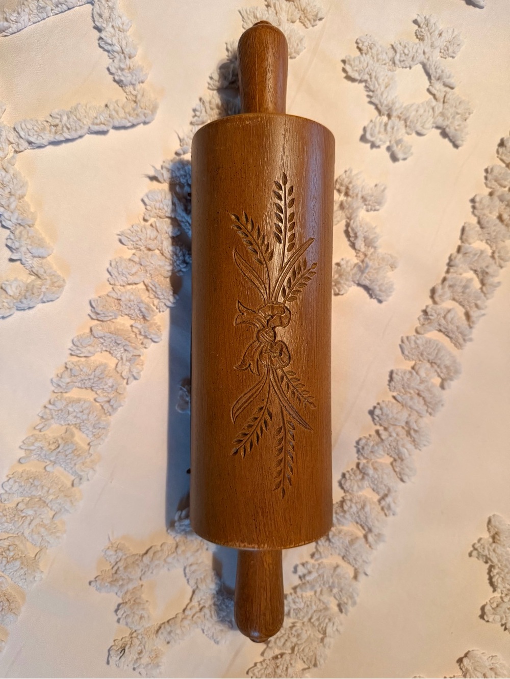 Home Interiors Carved faux-Wooden Rolling Pin planter in Brown